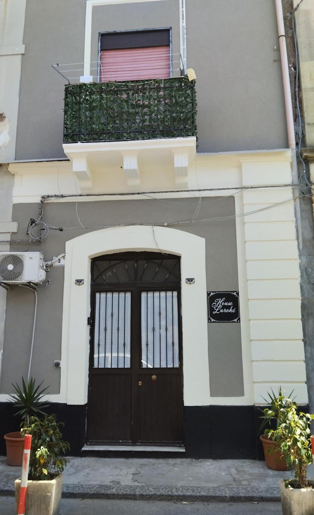 דירות קטאניה House Luroke מראה חיצוני תמונה